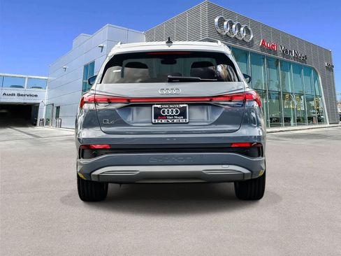 Used 2022 Audi Q4 e-tron Premium Plus AWD/4WD image 3