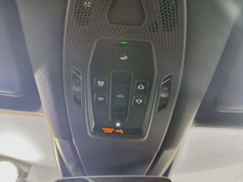 Certified 2026 Porsche Cayenne AWD/4WD image 25
