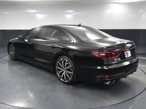 Used 2022 Audi S8 image 7