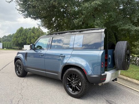 Used 2020 Land Rover Defender 110 SE image 9