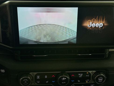 Used 2025 Jeep Wrangler Sahara w/ Safety Group image 23