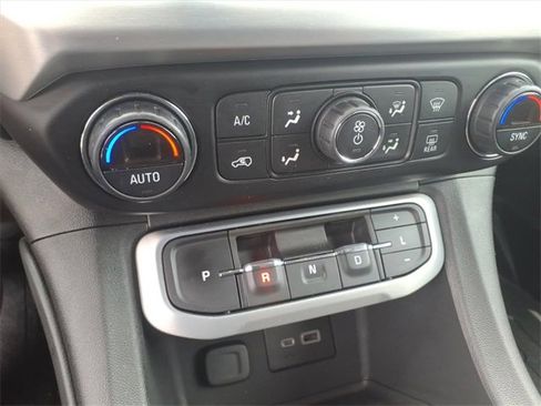 Used 2021 GMC Acadia SLE w/ Driver Convenience Package image 21