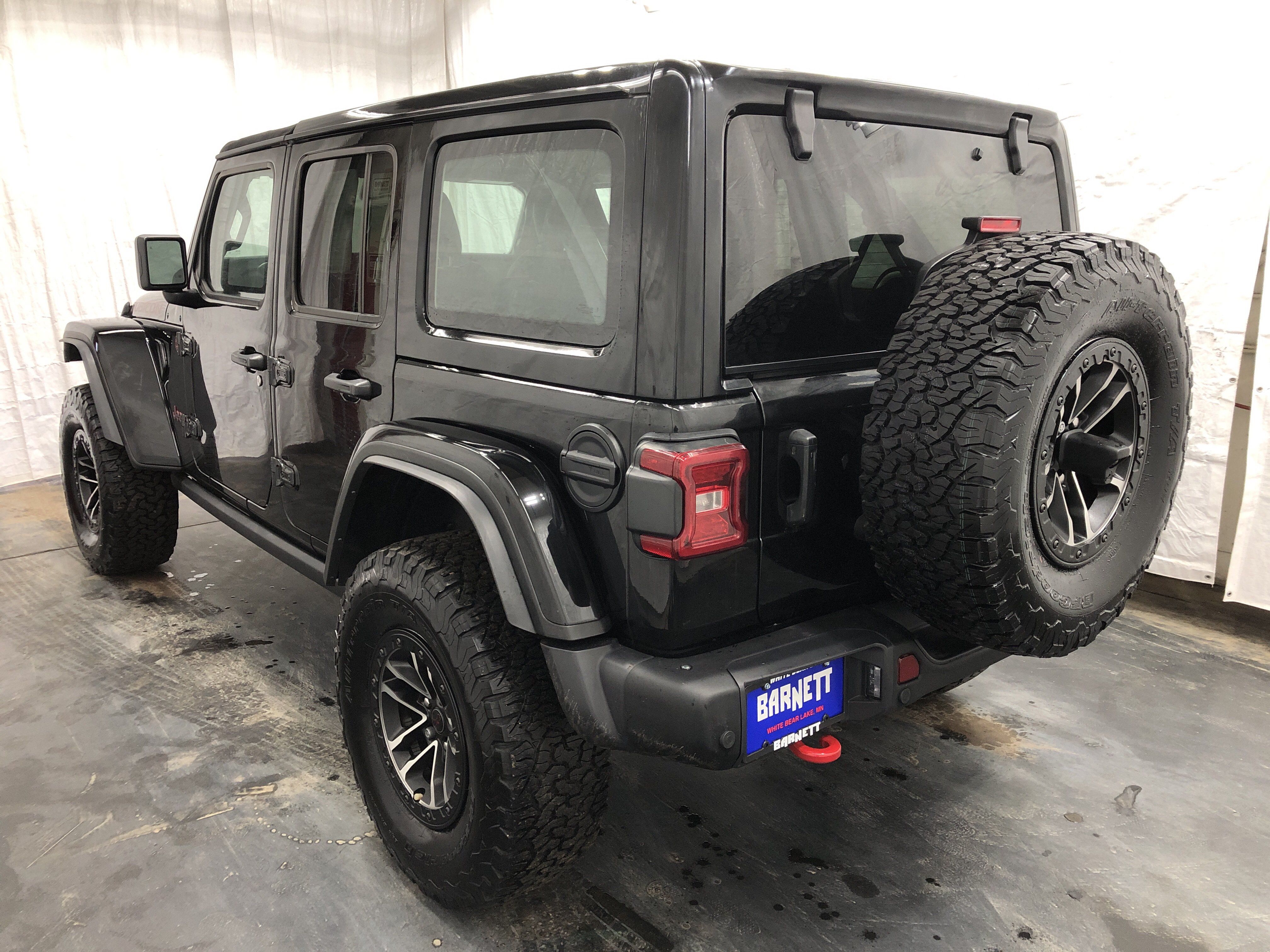 Certified 2024 Jeep Wrangler Unlimited Rubicon AWD/4WD image 6
