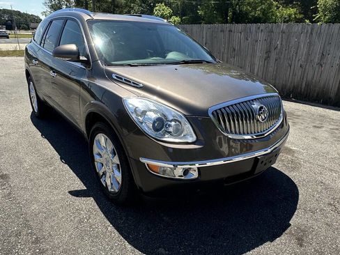 Used 2012 Buick Enclave Premium FWD image 2