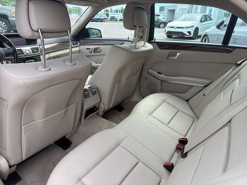 Used 2014 Mercedes-Benz E 350 4MATIC Sedan image 13