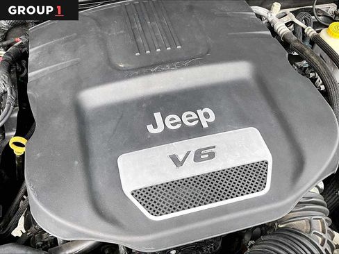 Used 2018 Jeep Wrangler Unlimited Sport AWD/4WD image 31