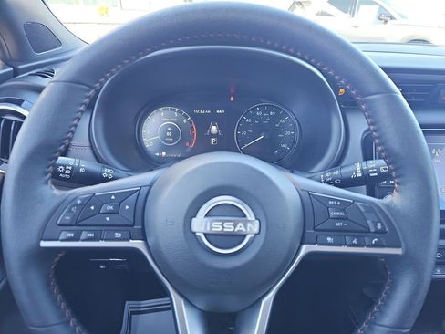 Used 2024 Nissan Kicks SR w/ SR Premium Package image 35