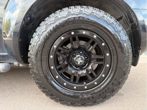 Used 2013 Nissan Frontier SV w/ SV Value Truck Pkg RWD image 23
