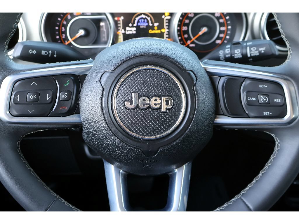 Used 2023 Jeep Wrangler Unlimited Sahara AWD/4WD image 31