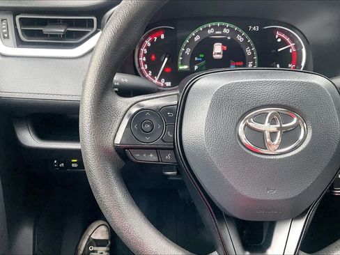 Used 2025 Toyota RAV4 LE FWD image 21