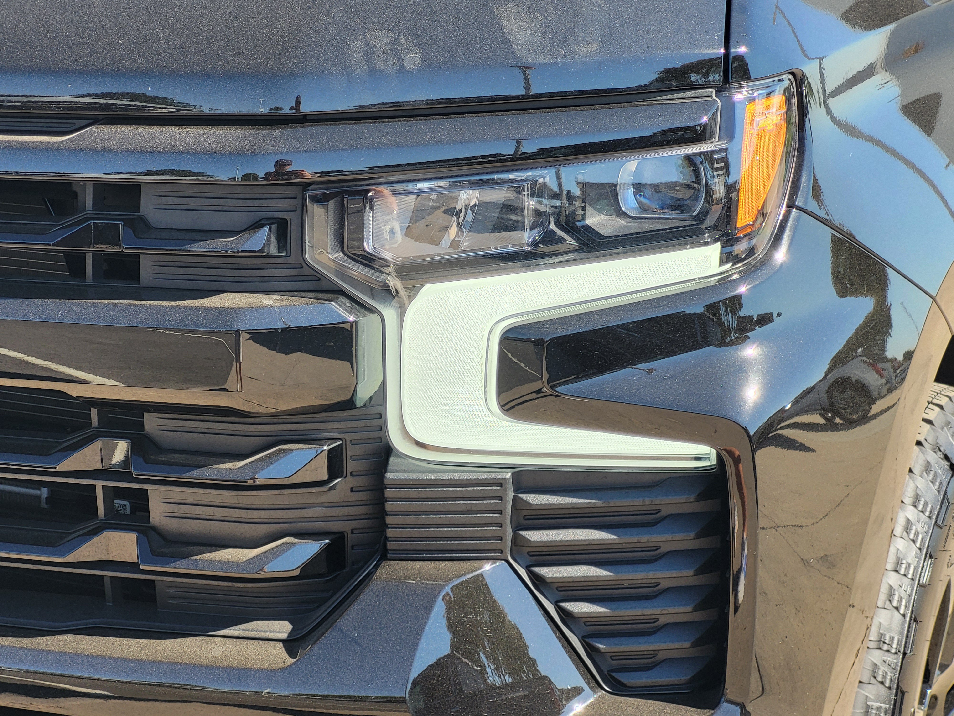Used 2025 Chevrolet Silverado 1500 RST w/ Rally Edition AWD/4WD image 8