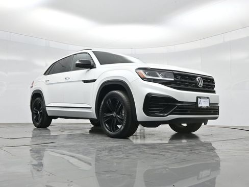 Used 2023 Volkswagen Atlas Cross Sport SEL R-Line AWD/4WD image 52
