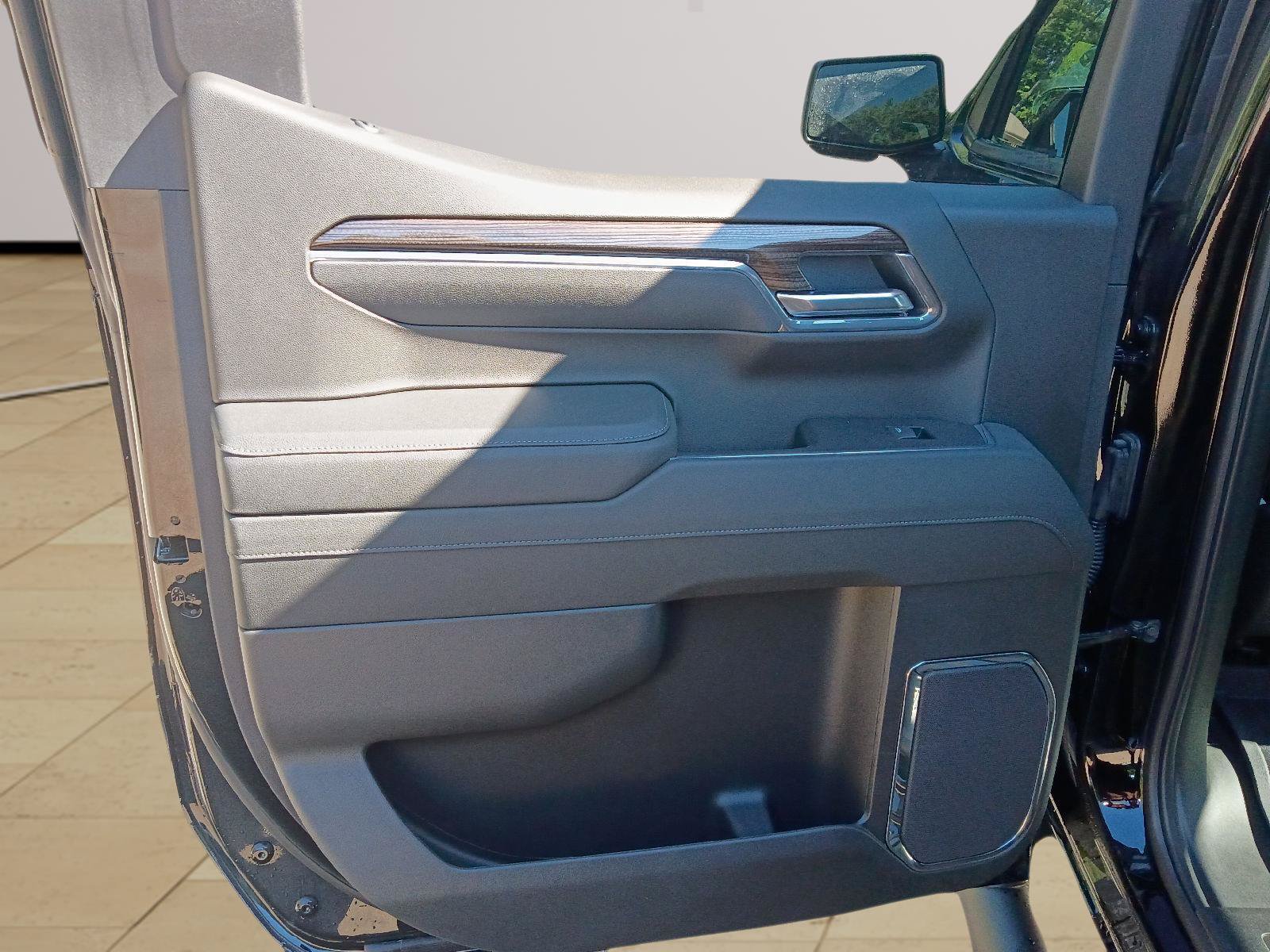 New 2026 Chevrolet Silverado 1500 RST w/ RST All Star Premium Package AWD/4WD image 21