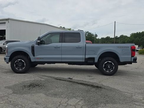 Used 2026 Ford F250 Platinum w/ Tremor Off-Road Package AWD/4WD image 2