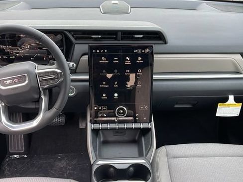 New 2026 GMC Terrain Elevation w/ Technology Package II AWD/4WD image 27