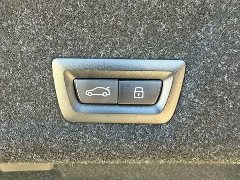 New 2026 BMW 330i Sedan w/ Premium Package image 16