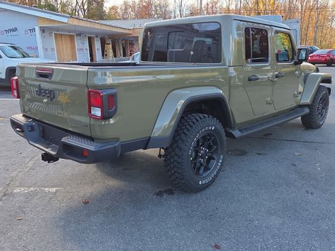 New 2025 Jeep Gladiator Sport image 4