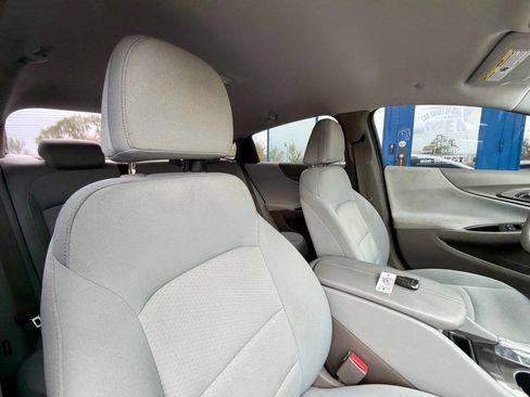 Used 2017 Chevrolet Malibu LT w/ Driver Confidence Package FWD image 36