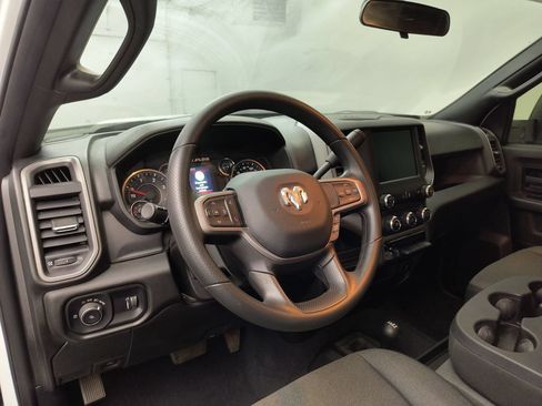 Used 2024 RAM 3500 Tradesman w/ Chrome Appearance Group AWD/4WD image 4