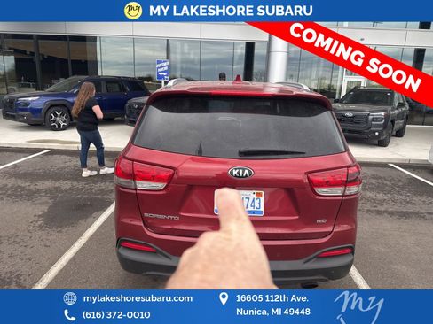 Used 2017 Kia Sorento AWD w/ LX Convenience Package image 11