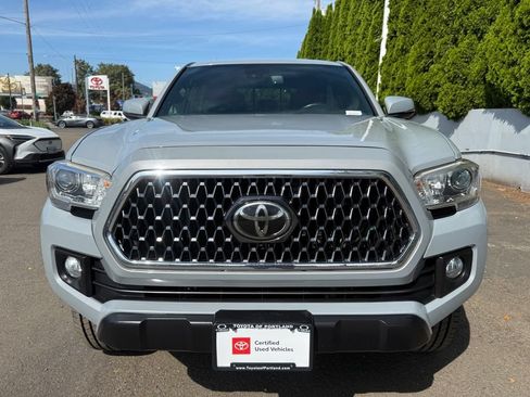 Used 2019 Toyota Tacoma TRD Off-Road w/ Technology Package AWD/4WD image 3