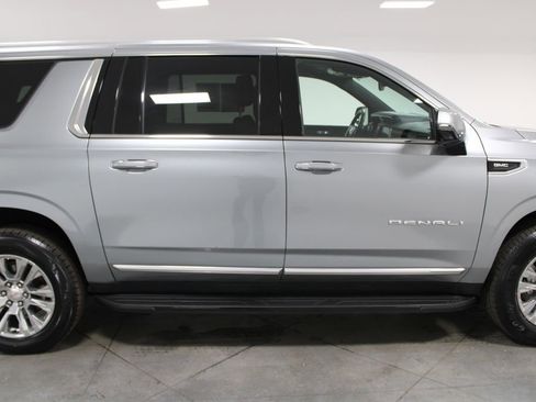 Used 2024 GMC Yukon XL Denali image 11
