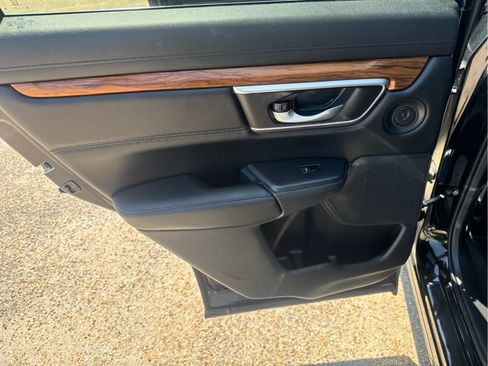 Used 2020 Honda CR-V Touring image 32