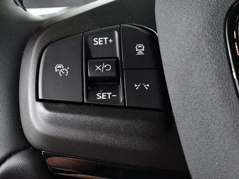 Used 2025 Ford Mustang Mach-E Premium AWD/4WD image 32