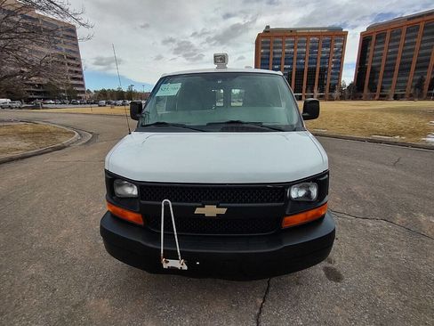 Used 2013 Chevrolet Express 1500 AWD image 4