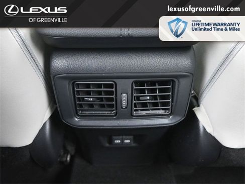 Used 2023 Toyota RAV4 XLE Premium image 30