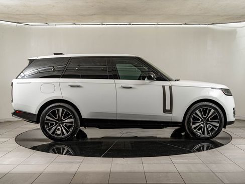 Used 2025 Land Rover Range Rover Autobiography AWD/4WD image 4