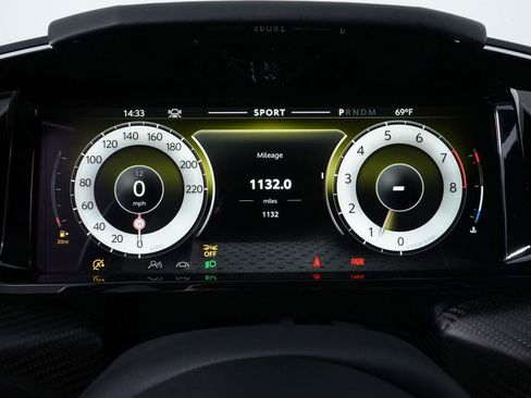 New 2026 Aston Martin V8 Vantage Base image 17