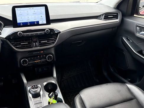 Used 2022 Ford Escape SEL w/ Technology Package FWD image 6