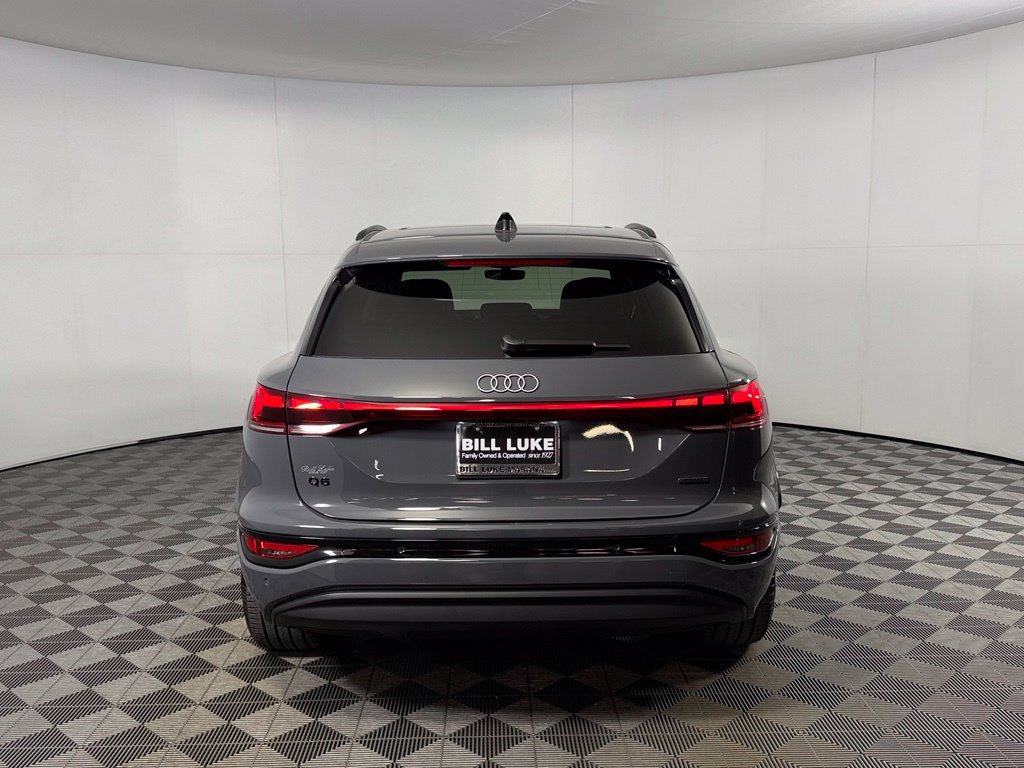 Used 2025 Audi Q6 e-tron Prestige w/ 20" Wheel Package AWD/4WD image 9