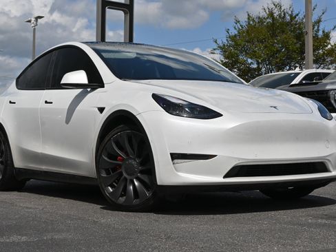 Used 2022 Tesla Model Y Performance image 2