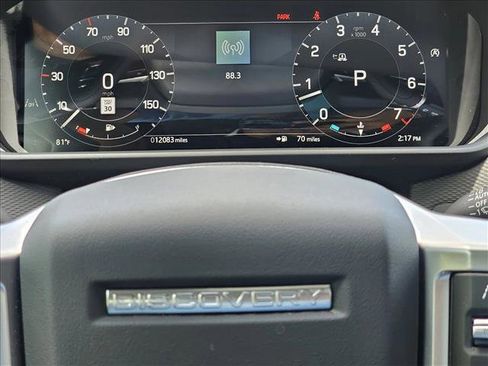 Certified 2024 Land Rover Discovery Dynamic SE image 8