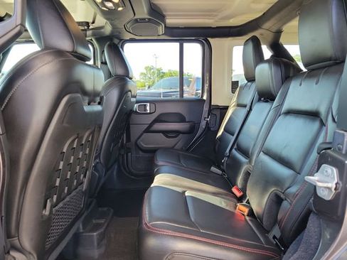 Used 2019 Jeep Wrangler Unlimited Rubicon AWD/4WD image 14