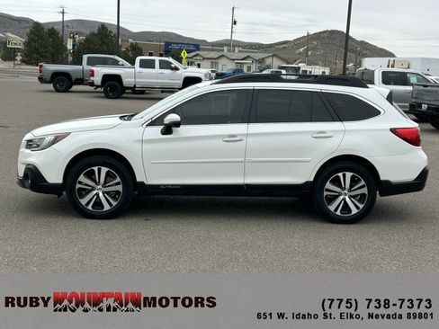 Used 2018 Subaru Outback 3.6R Limited AWD/4WD image 4