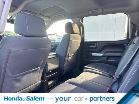 Used 2018 Chevrolet Silverado 1500 LT w/ All Star Edition AWD/4WD image 12