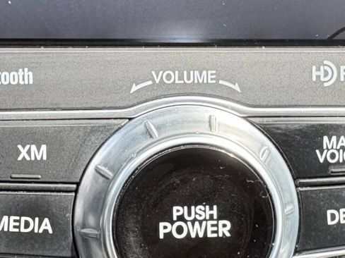 Used 2012 Hyundai Sonata Limited w/ Navigation Pkg FWD image 20