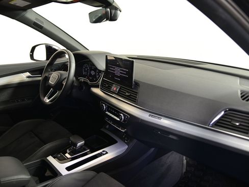 Certified 2024 Audi Q5 e Premium Plus w/ Premium Plus Package image 21