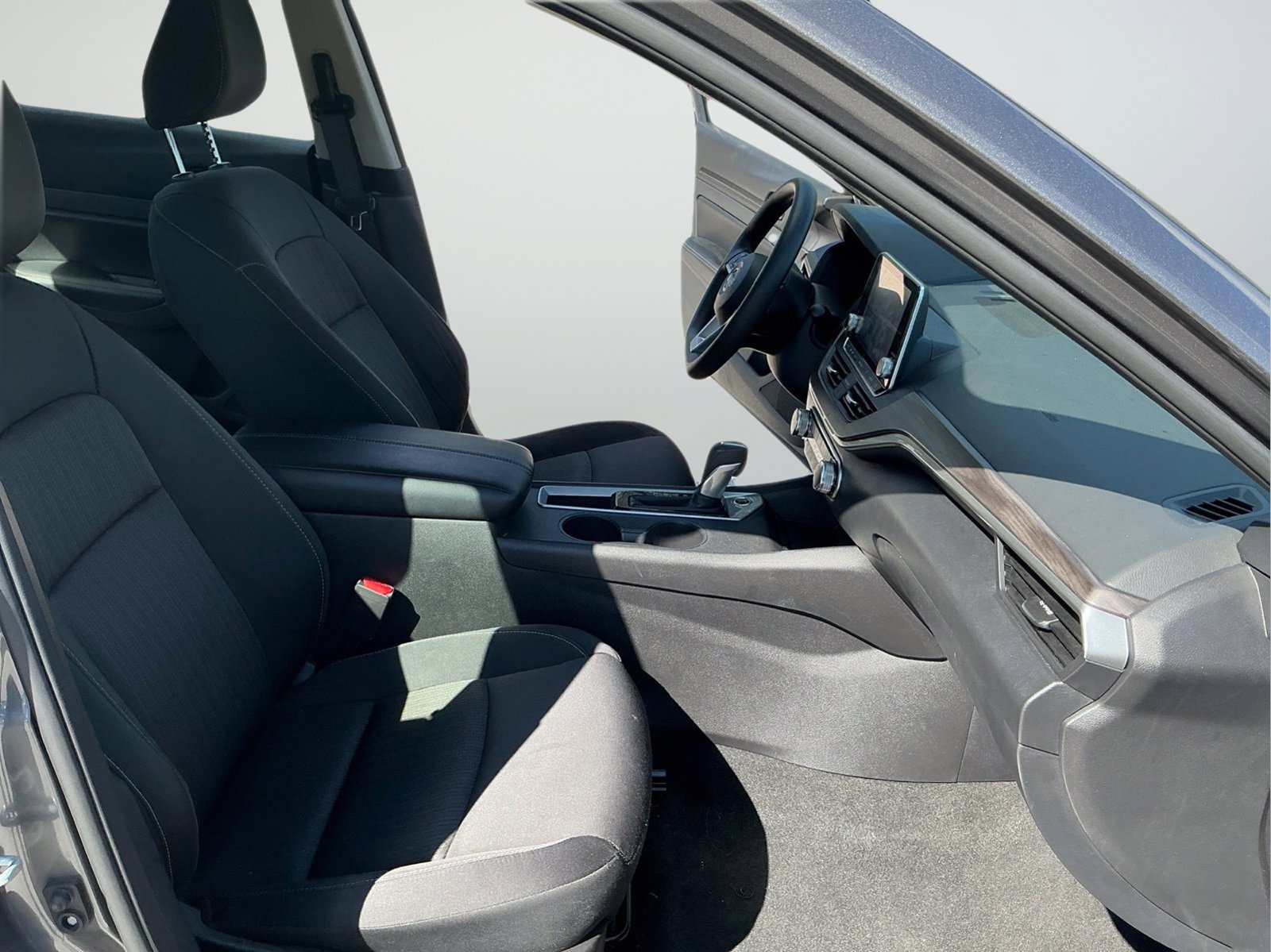 Certified 2025 Nissan Altima 2.5 SV FWD image 14