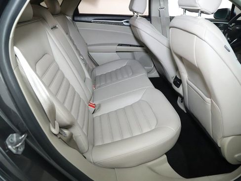 Used 2020 Ford Fusion SEL image 33