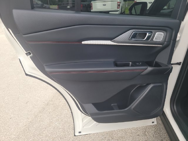 Used 2025 Ford Explorer ST w/ Sun And Sound Package AWD/4WD image 12