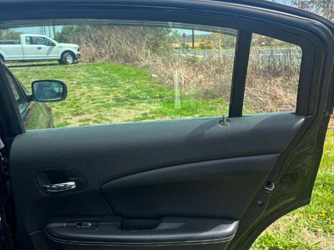 Used 2014 Chrysler 200 Limited w/ Sun/Sound Group image 23