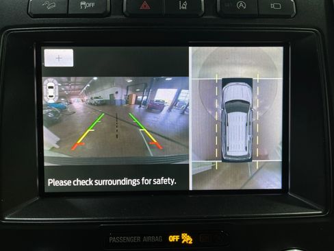 Used 2021 Ford Expedition Limited image 11