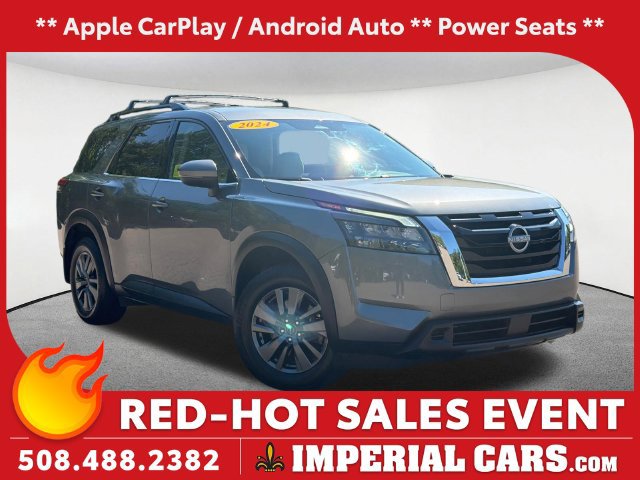 Used 2024 Nissan Pathfinder SV AWD/4WD image 1