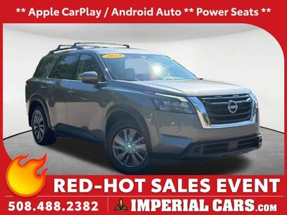 Used 2024 Nissan Pathfinder SV