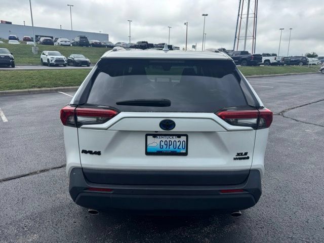 Certified 2023 Toyota RAV4 XLE Premium AWD/4WD image 4