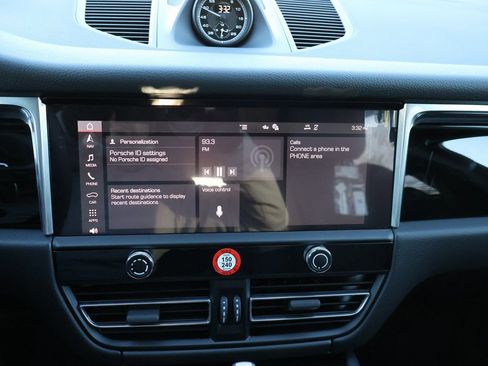 New 2026 Porsche Macan S image 23